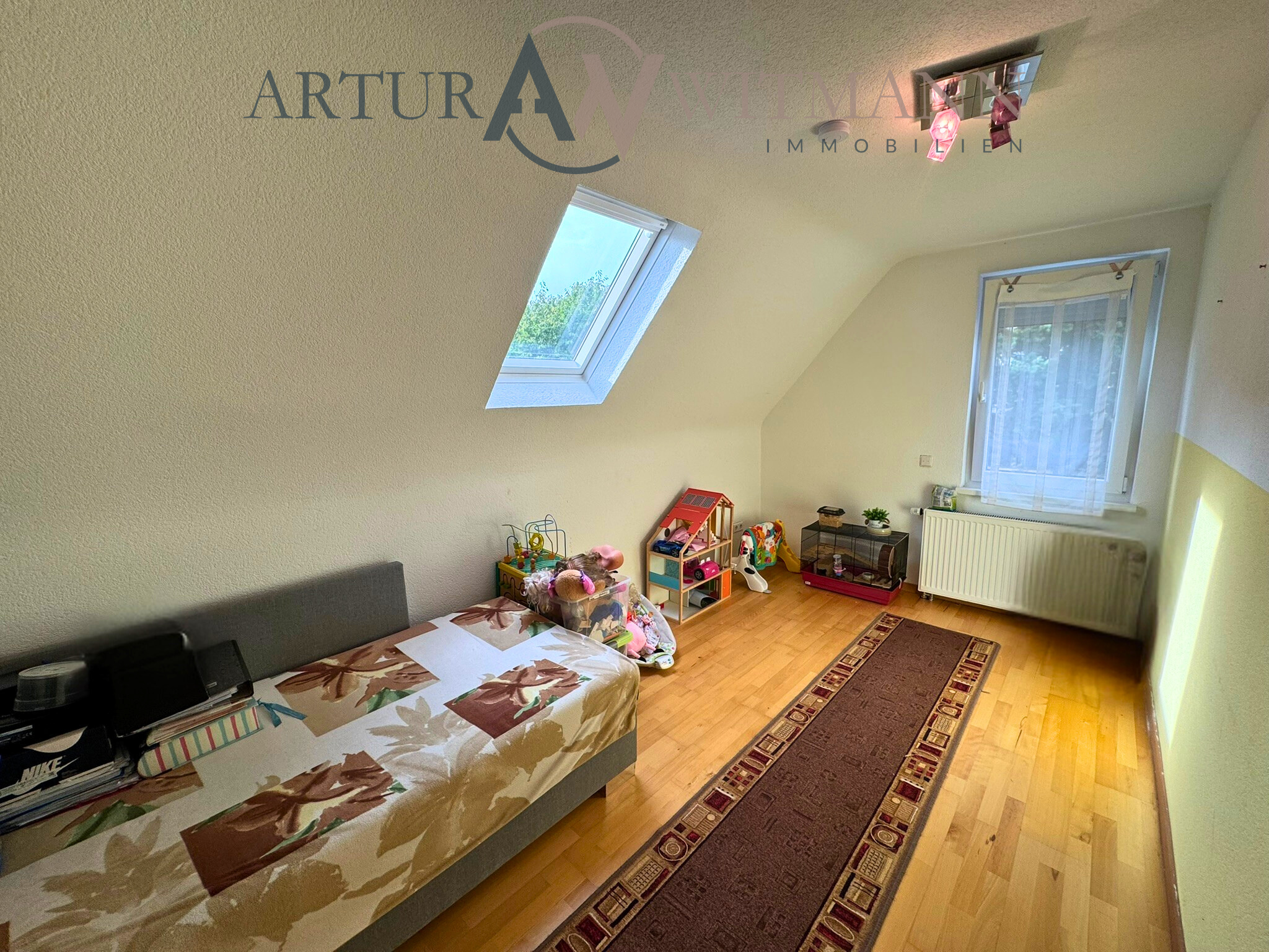 Platz für alle – großzügiges Familienhaus in zentraler, ruhiger Lage