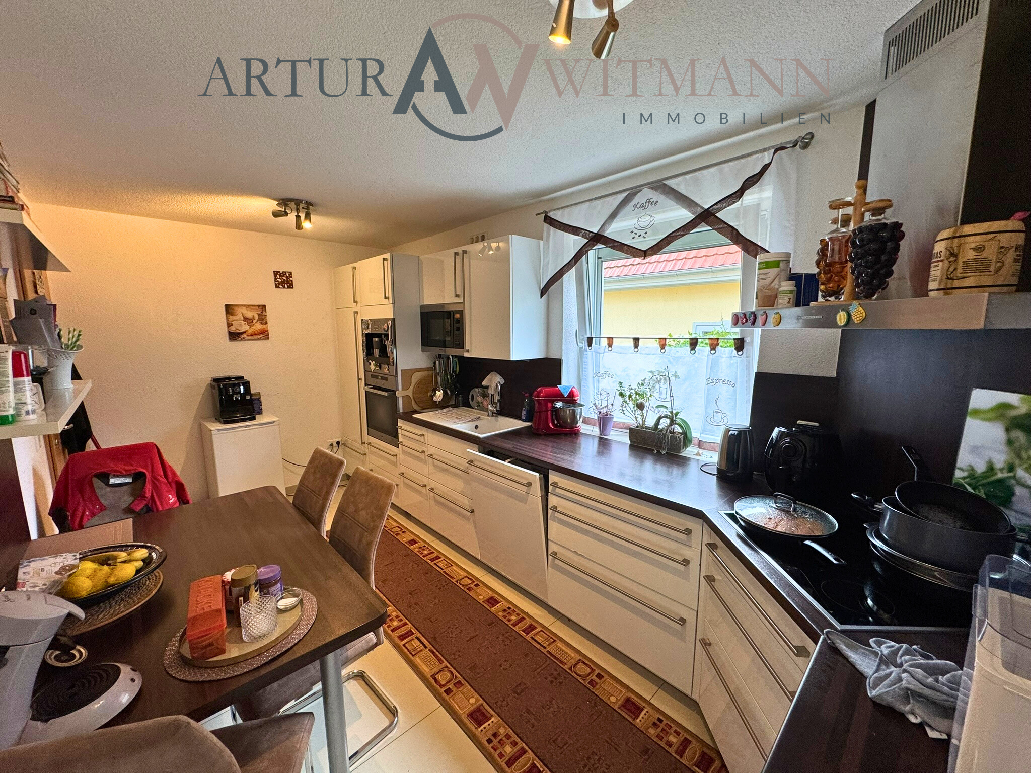 Platz für alle – großzügiges Familienhaus in zentraler, ruhiger Lage