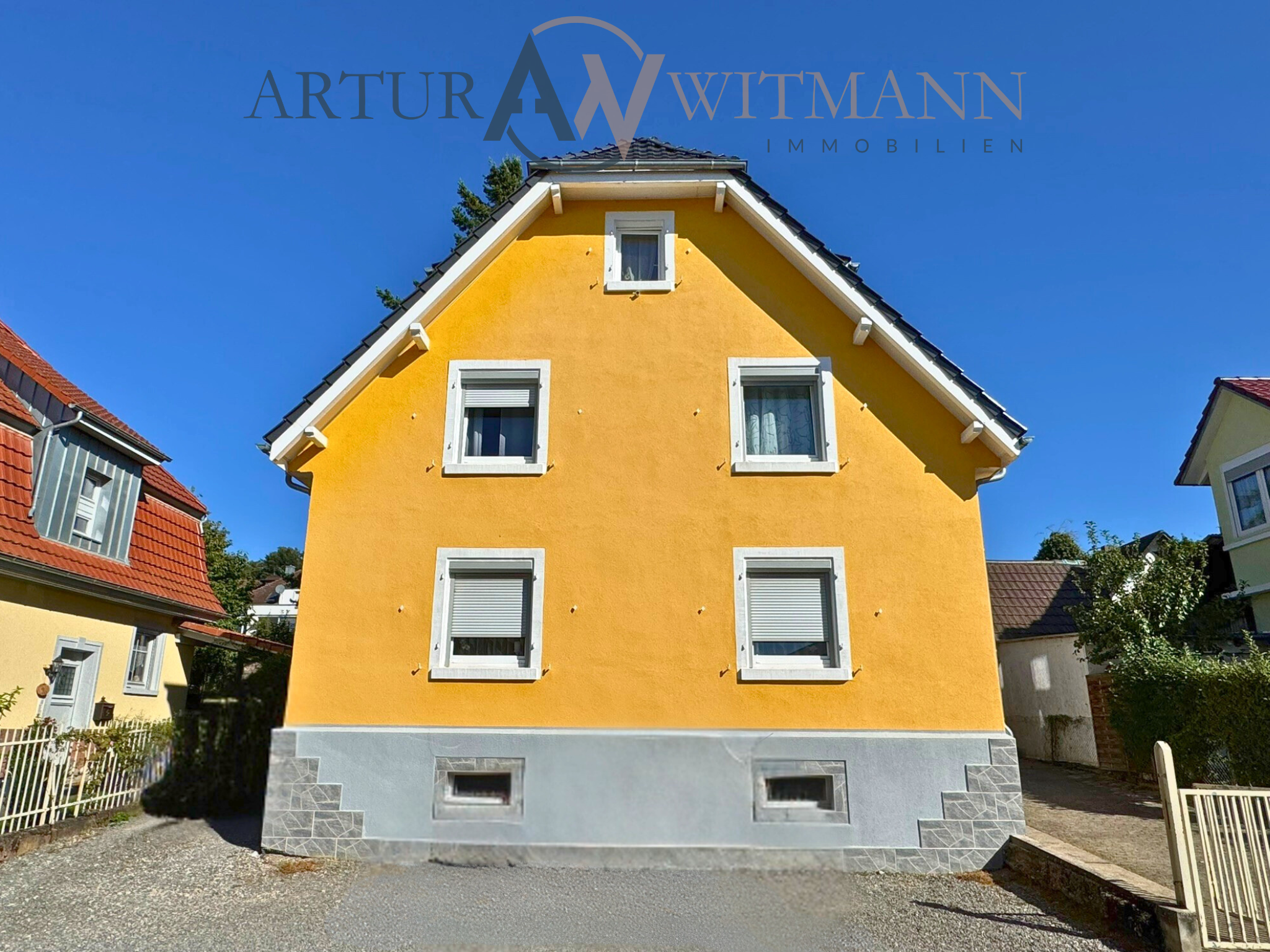 Platz für alle – großzügiges Familienhaus in zentraler, ruhiger Lage