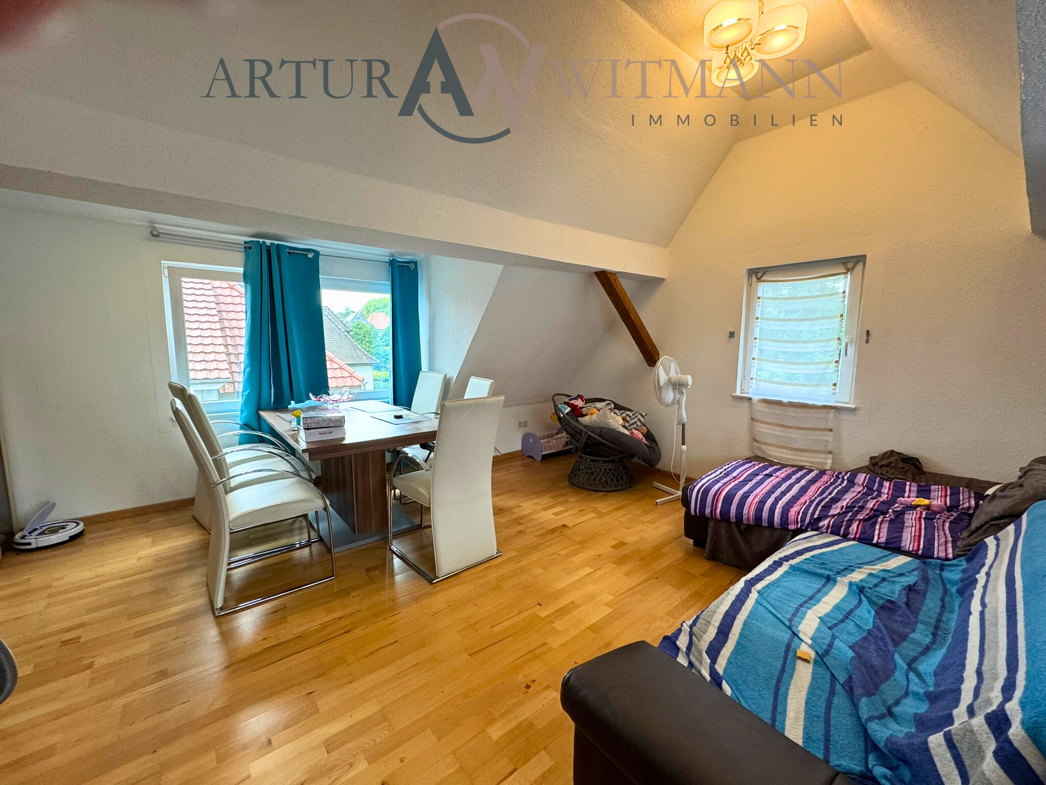 Platz für alle – großzügiges Familienhaus in zentraler, ruhiger Lage