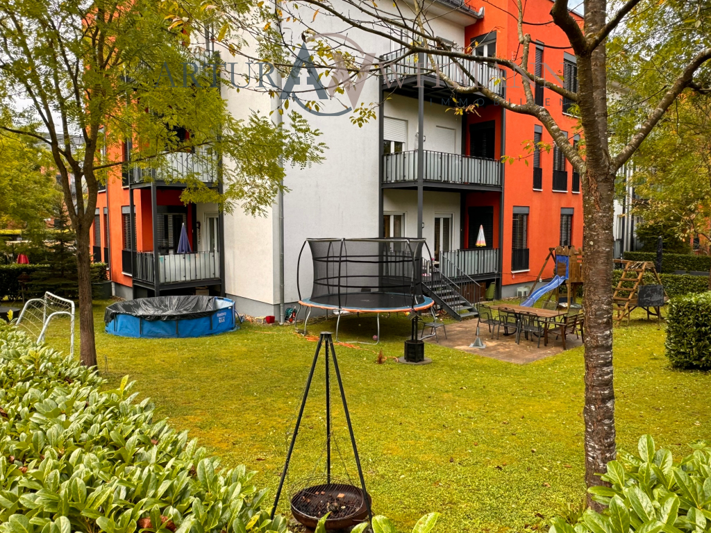 Exklusive 4-Zimmer-Erdgeschosswohnung mit Garten, 2 Balkonen und Terrasse