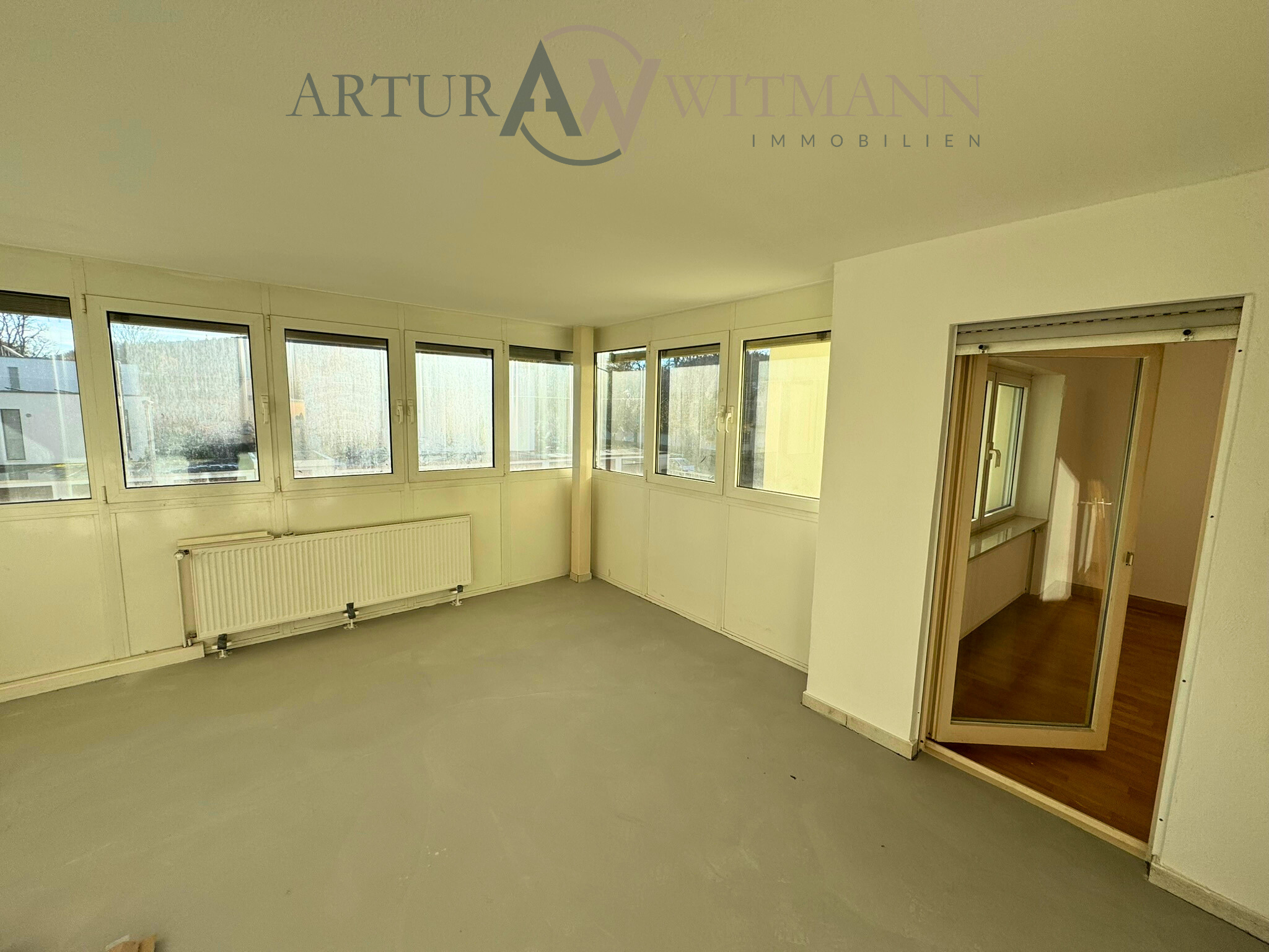 Bezugsfreie 3,5-Zimmer-Wohnung mit Aufzug, Kellerraum & Garagenplatz