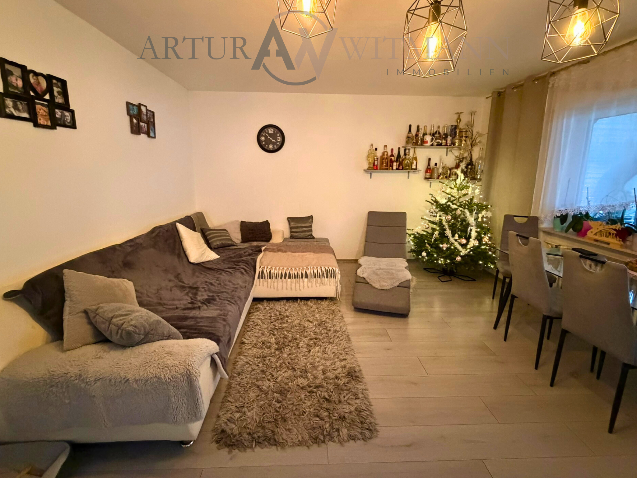 Zentrale 3-Zimmer-Wohnung mit Südbalkon & TG