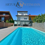 Einziehen & genießen – Doppelhaushälfte mit Pool in ruhiger Wohnlage