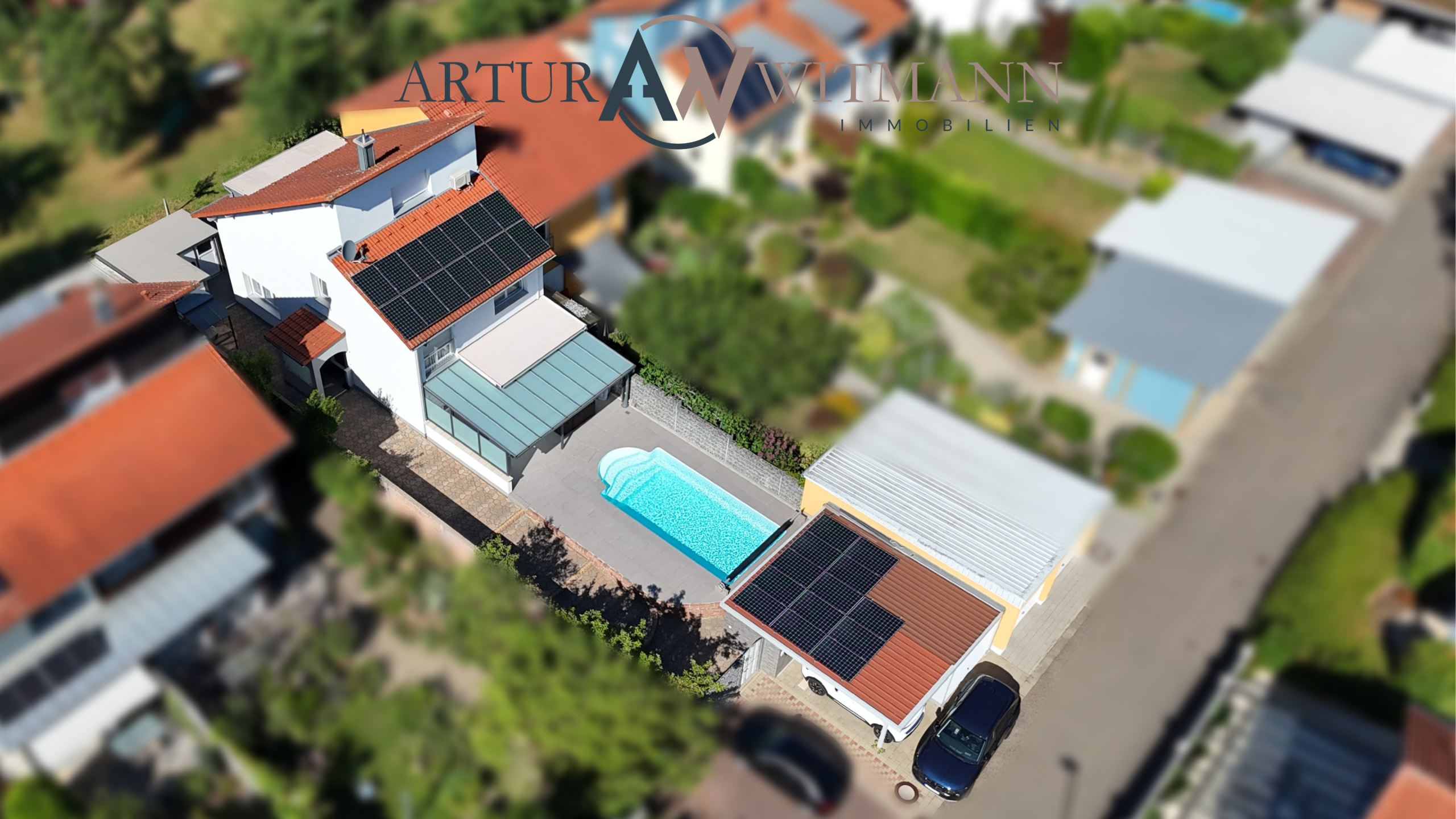 Einziehen & genießen – Doppelhaushälfte mit Pool in ruhiger Wohnlage