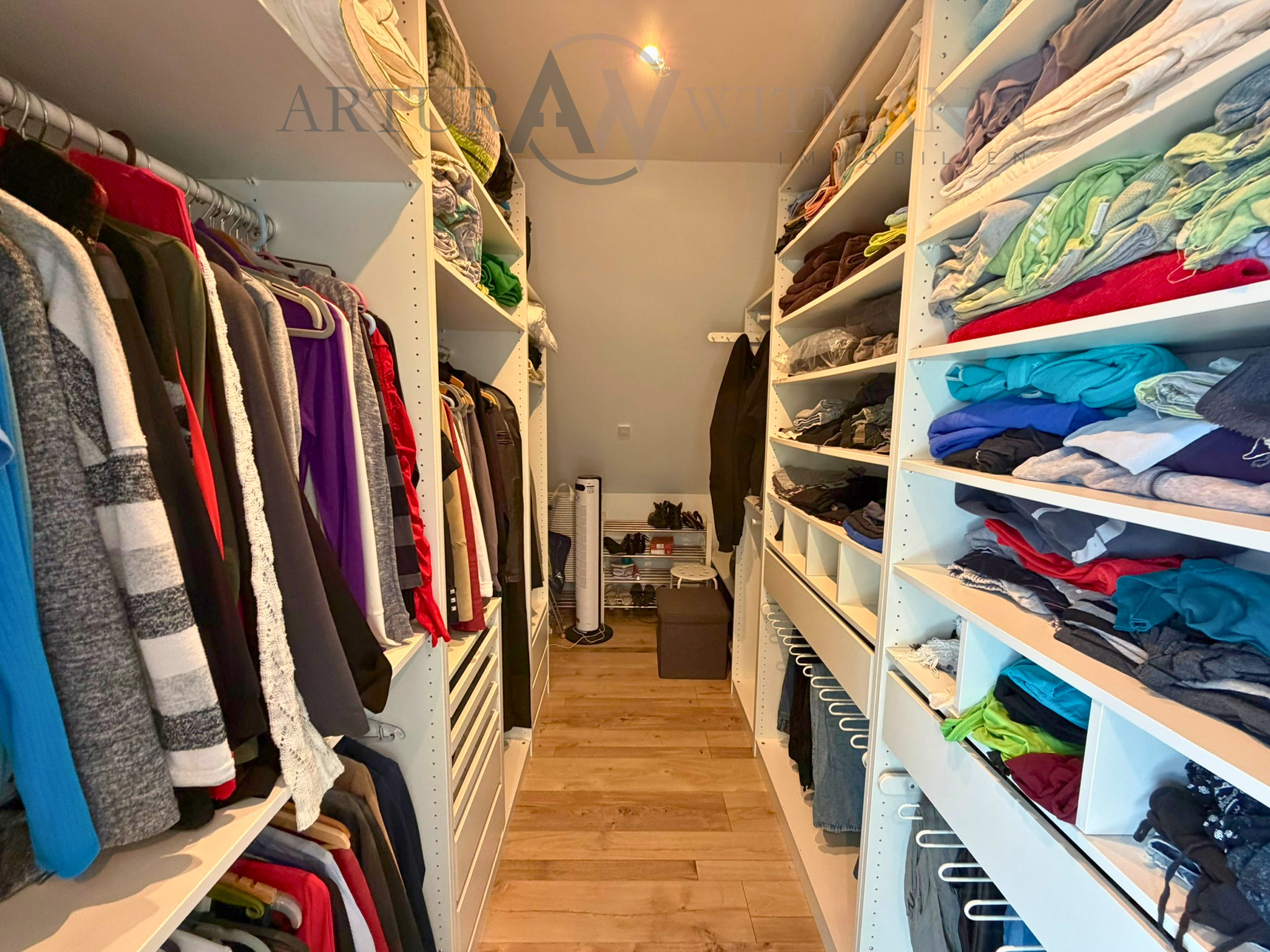 Selten am Markt: Einfamilienhaus mit Einliegerwohnung + extra Einheit | Baujahr 2017