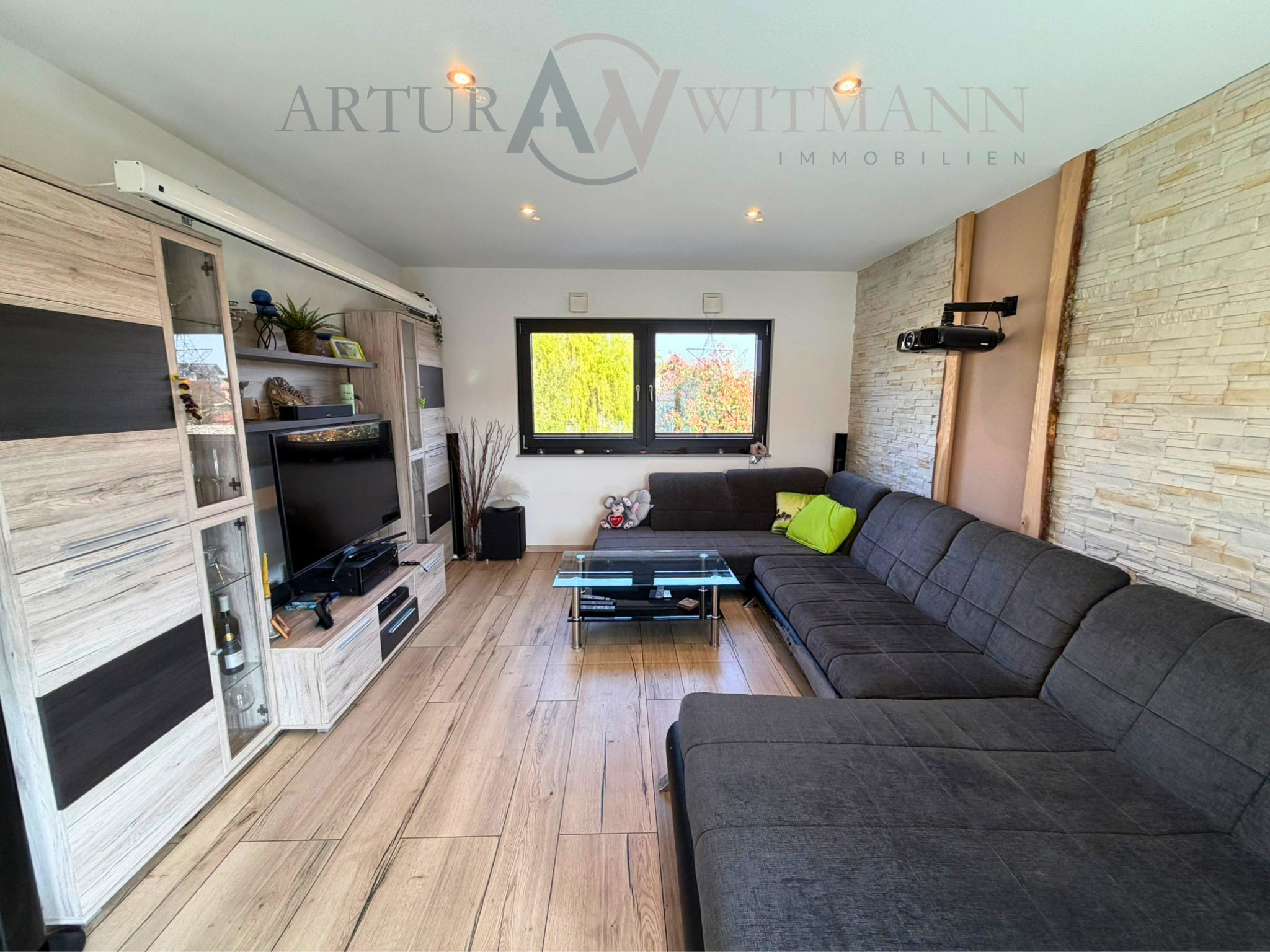 Selten am Markt: Einfamilienhaus mit Einliegerwohnung + extra Einheit | Baujahr 2017