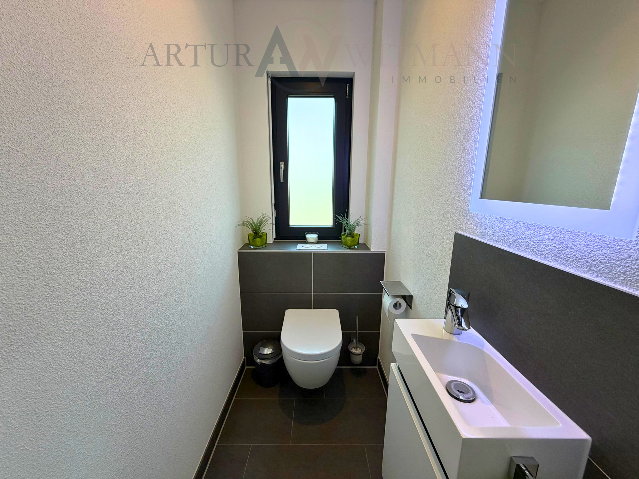 Selten am Markt: Einfamilienhaus mit Einliegerwohnung + extra Einheit | Baujahr 2017