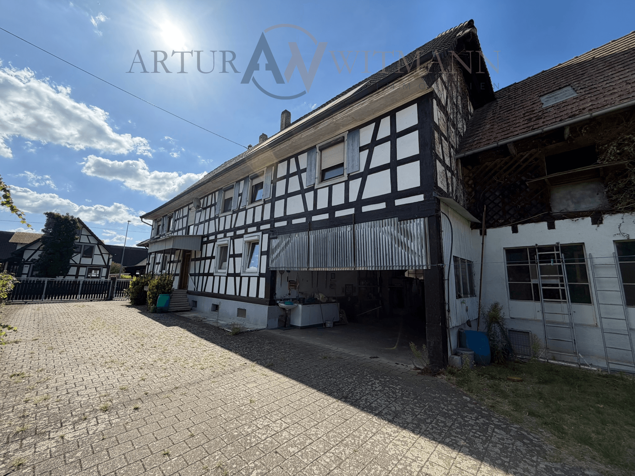 3.114 m² Grundstück & ca. 240 m² Wohnfläche – Historisches Anwesen in Nonnenweier