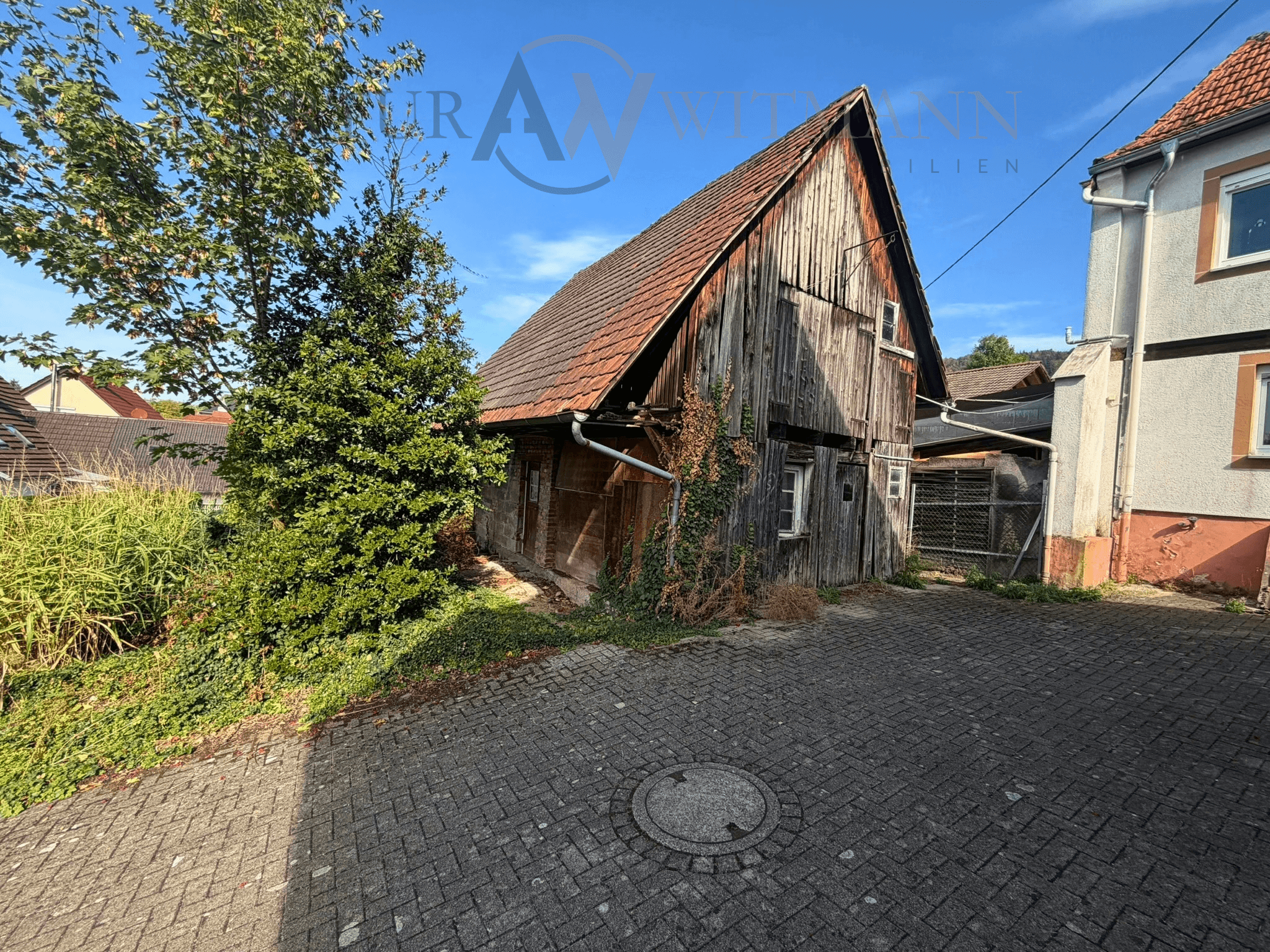 Kompaktes Wohnhaus mit ca. 70 m² Wohnfläche und Nebengebäude