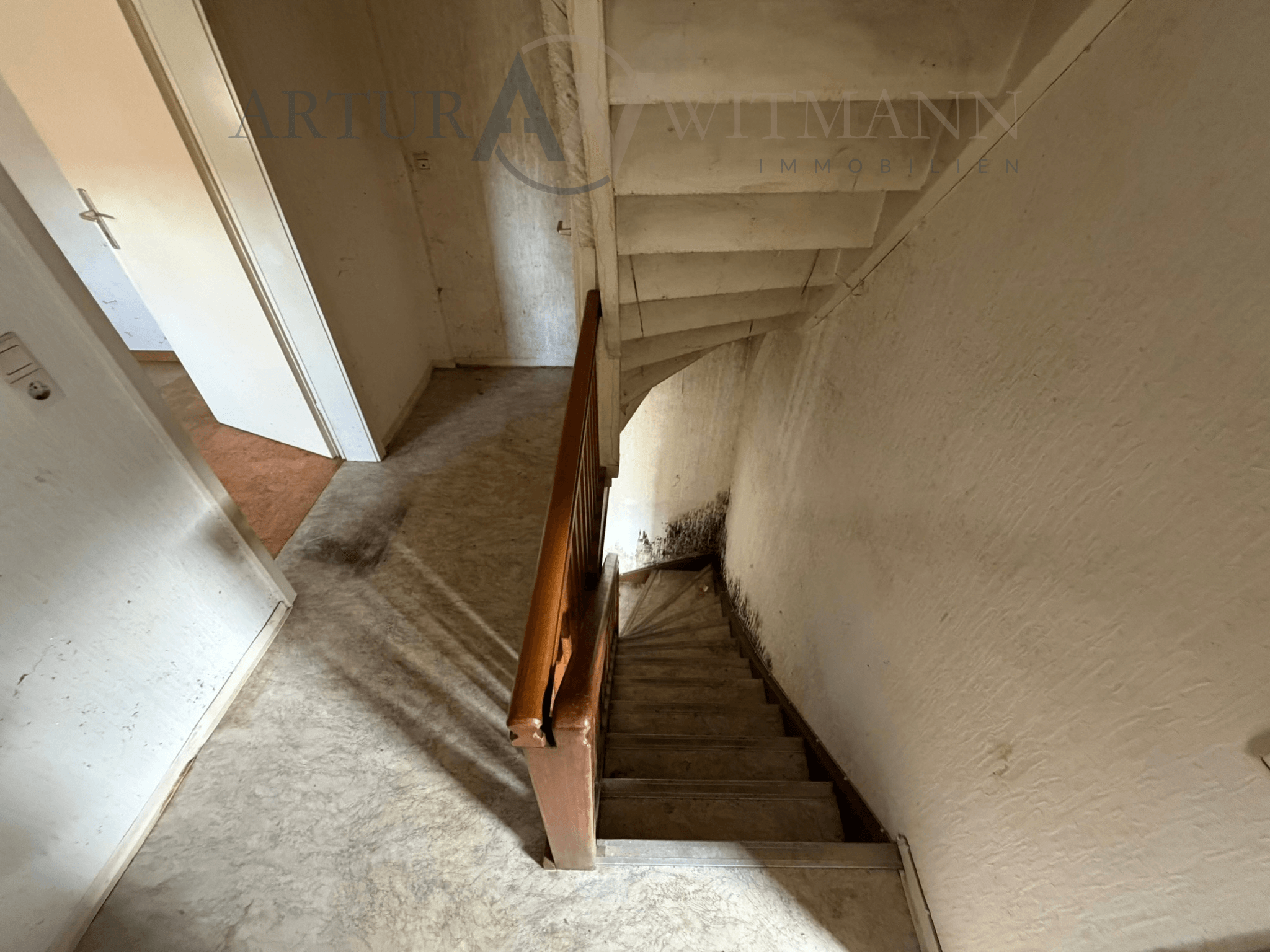 Kompaktes Wohnhaus mit ca. 70 m² Wohnfläche und Nebengebäude