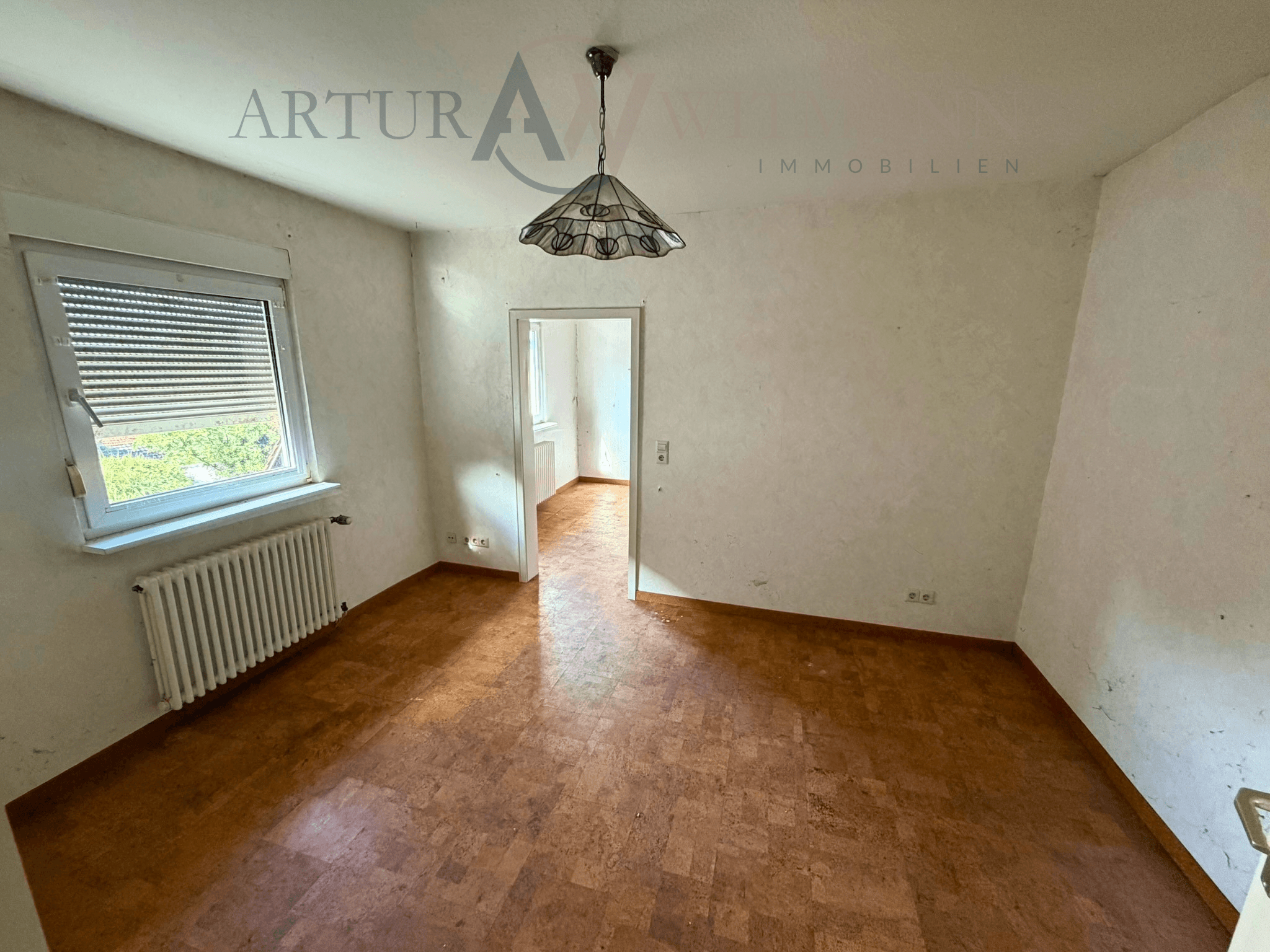 Kompaktes Wohnhaus mit ca. 70 m² Wohnfläche und Nebengebäude