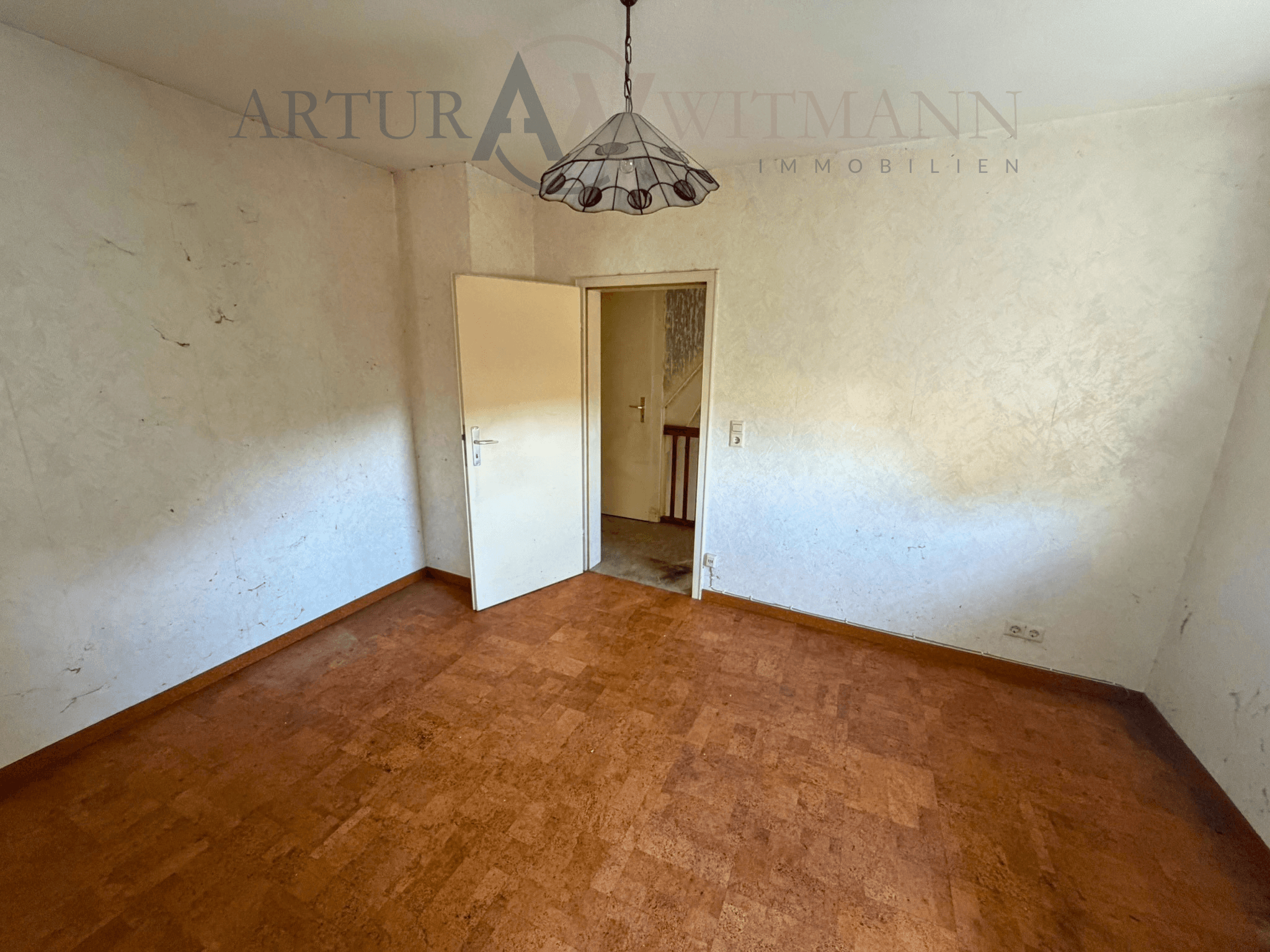 Kompaktes Wohnhaus mit ca. 70 m² Wohnfläche und Nebengebäude